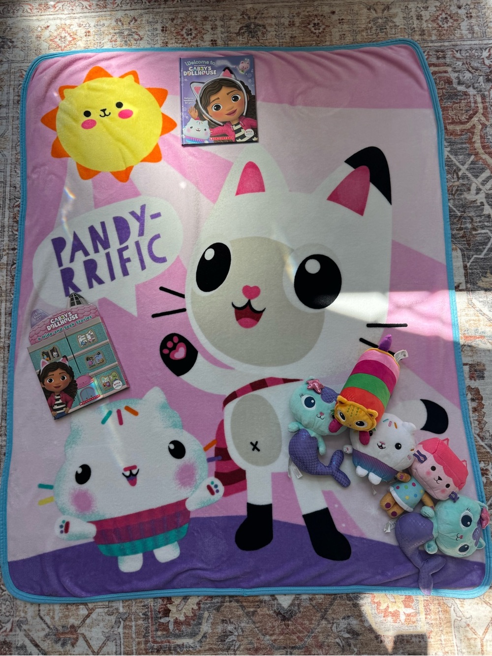 Gabby's Dollhouse Plush Blanket, Plush Toys and Books Set!